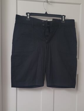 Lee Ladies Black Cargo Shorts Sz 14 Medium